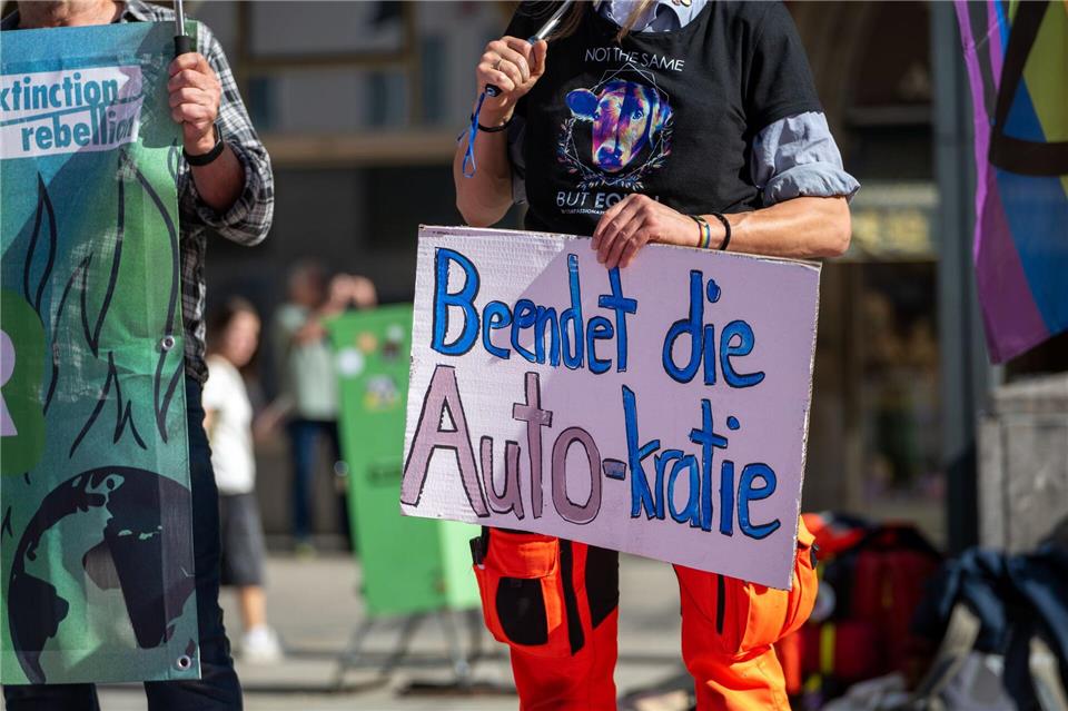 Polizei mit mehreren Tausend Kräften bei Automesse IAA Die IAA hat noch gar nicht begonnen - die Proteste dagegen aber schon.Leonie Asendorpf/dpa
