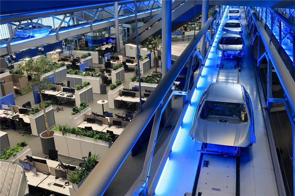 IHK Leipzig: Unternehmen fahren Investitionen zurück  Die IHK Leipzig sorgt sich um die Konjunktur. Die Geschäftserwartungen der Unternehmen hat sich laut einer aktuellen Umfrage spürbar verschlechtert. (Archivbild)Jan Woitas/dpa