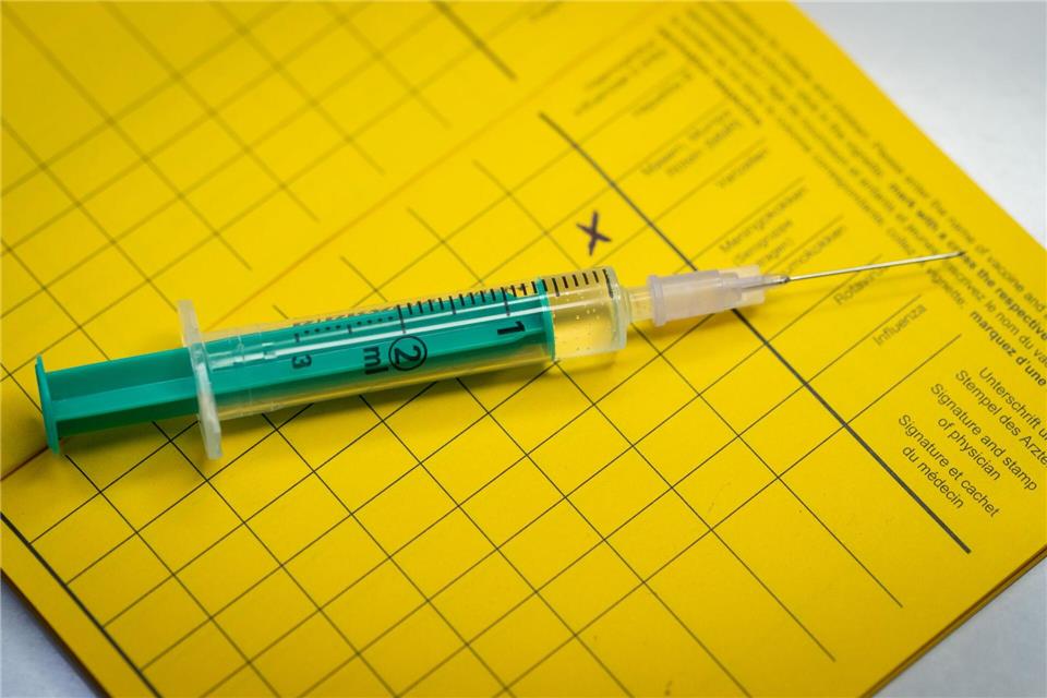 Die Impfung kann vor Gürtelrose schützen. (Symbolbild)Friso Gentsch/dpa