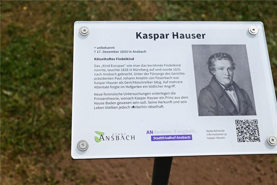 Die Infotafel am Grab von Kaspar Hauser fehlt.Stadt Ansbach/dpa