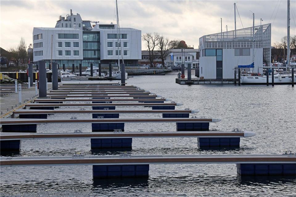 Die Infrastruktur für olympische Segelwettbewerbe ist in Warnemünde weitgehend vorhanden. Bernd Wüstneck/dpa