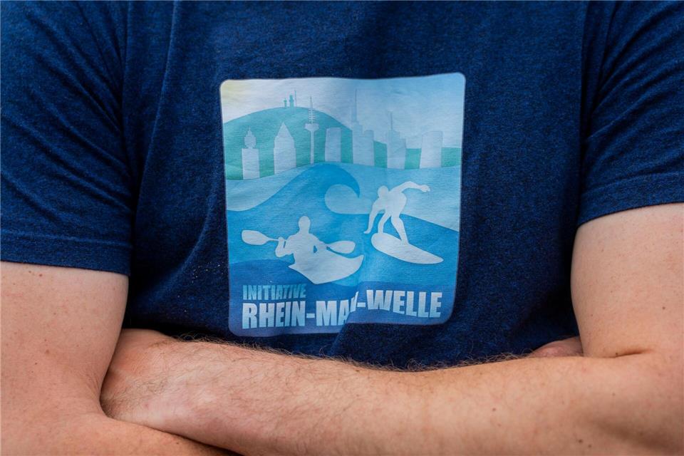 Die Initiative Rhein-Main-Welle setzt sich schon seit einigen Jahren für einen Wildwasser- und Surf-Park einAndreas Arnold/dpa