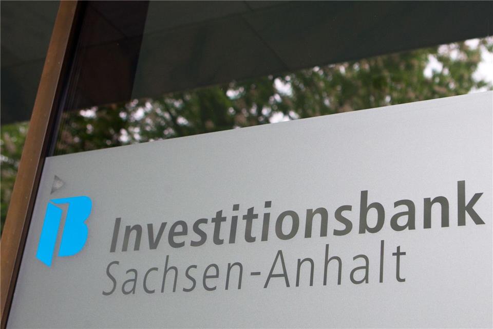 Die Investitionsbank Sachsen-Anhalt hat 2025 Fördermittel von rund 1,5 Milliarden Euro bewilligt. (Symbolbild) Jens Wolf/ZB/dpa