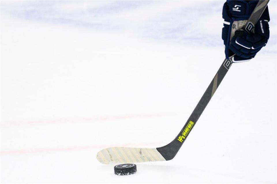 Die Iserlohn Roosters gehen mit Trainer Stefan Nyman in die kommende Saison. (Archivbild) Tom Weller/dpa