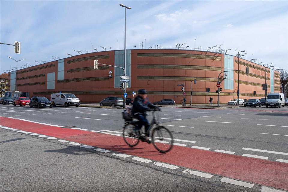 Die JVA-Mitarbeiter waren in München tätig.Peter Kneffel/dpa