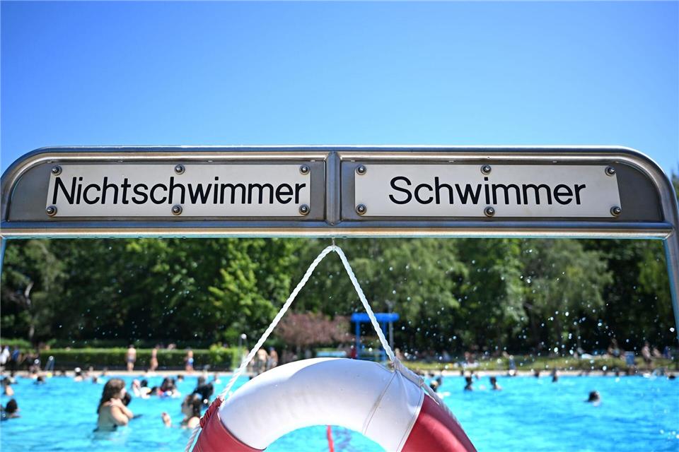 Die Jugendlichen erhielten ein Hausverbot. (Symbolbild)Elisa Schu/dpa