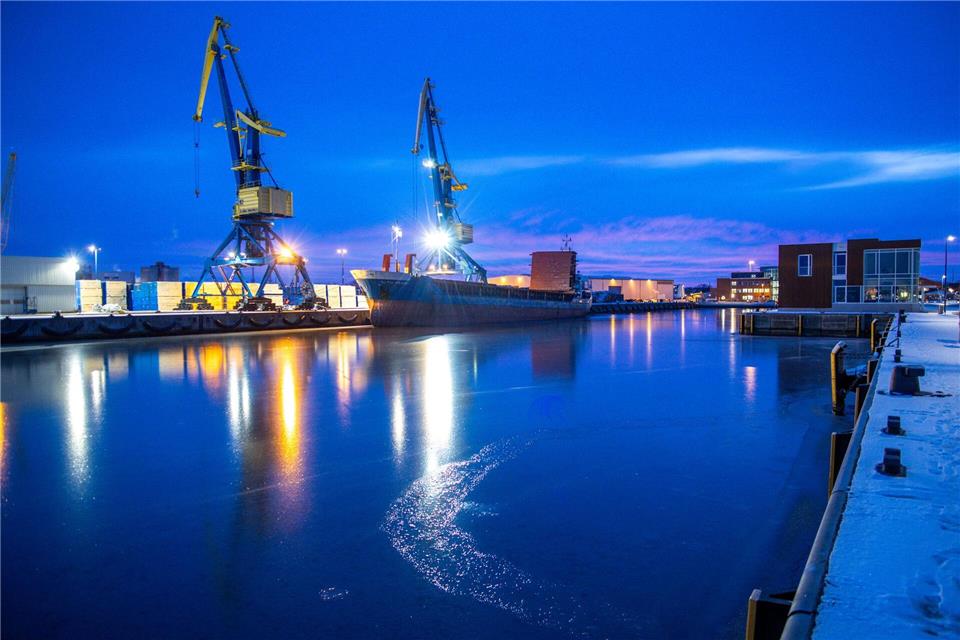 Die Kälte behält Mecklenburg-Vorpommern fest im Griff.Jens Büttner/dpa