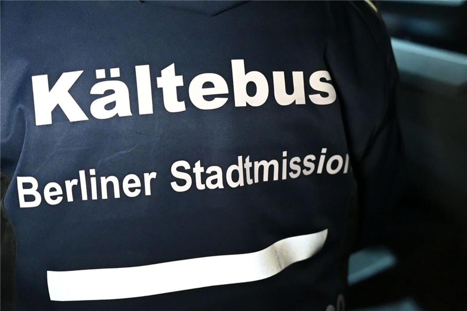 Die Kältebusse der Berliner Stadtmission sind bereits seit mehr als drei Jahrzehnten in der Hauptstadt unterwegs. (Archivfoto)Sven Käuler/dpa