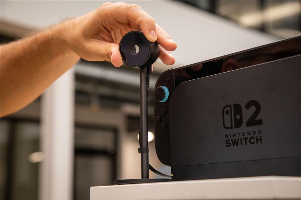 Die Kamera für Nintendos Game Chat lässt sich auch mit einer Blende abdecken. Damit nur beim Spielen gefilmt wird. Christin Klose/dpa-tmn