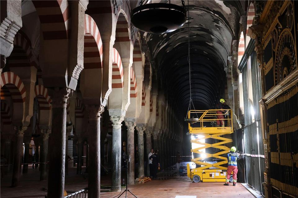 Die Kathedrale ist ein Meisterwerk islamischer Architektur.Madero Cubero/EUROPA PRESS/dpa