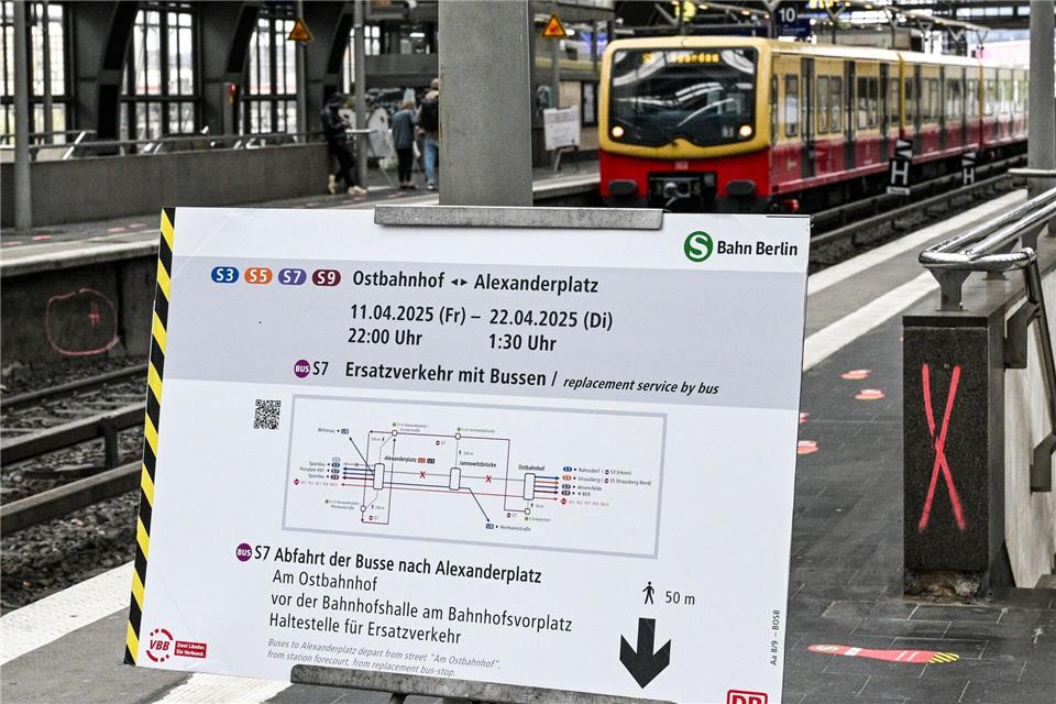 Die Kernsanierung des Ostbahnhofs ist weitgehend abgeschlossen. Dafür stehen 2026 an anderen Bahnhöfen Arbeiten an. (Archivbild)Jens Kalaene/dpa