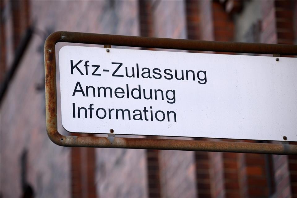 Die Kfz.-Zulassung wurde in Hessen vereinfacht. Bernd von Jutrczenka/dpa