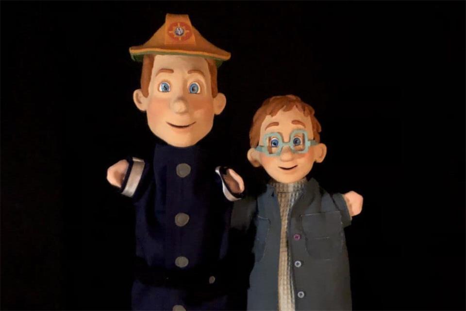 Die Kinder erwartet ein spannendes Abenteuer mit Feuerwehrmann Sam.