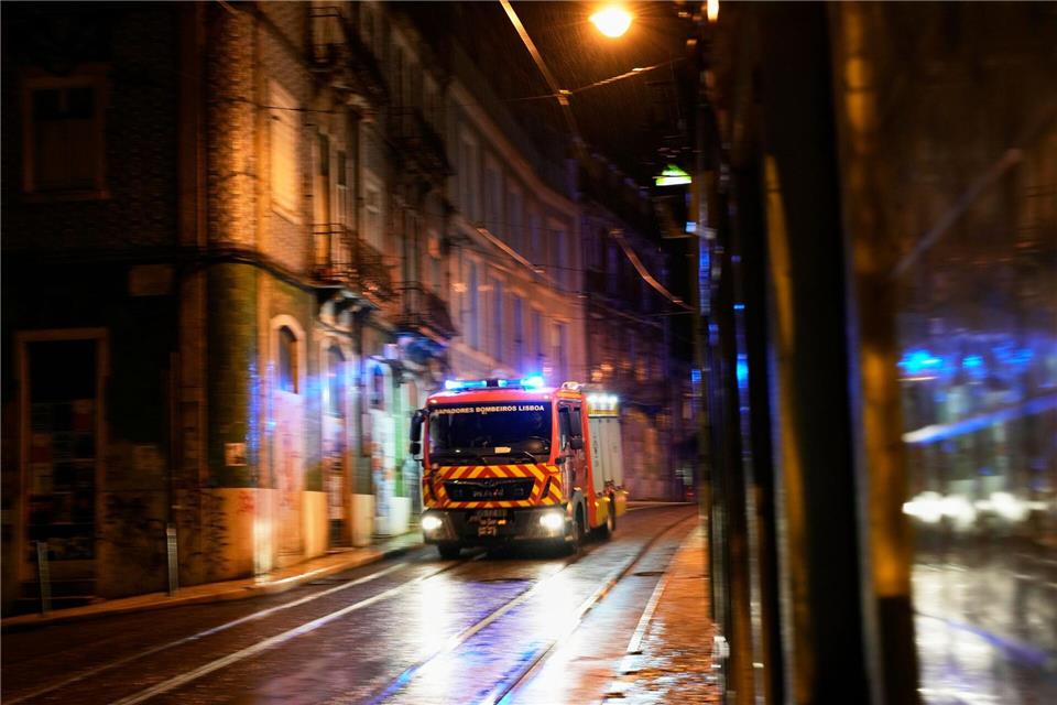Die Kinder wurden südöstlich von Lissabon gefunden. (Symbolbild)Armando Franca/AP/dpa