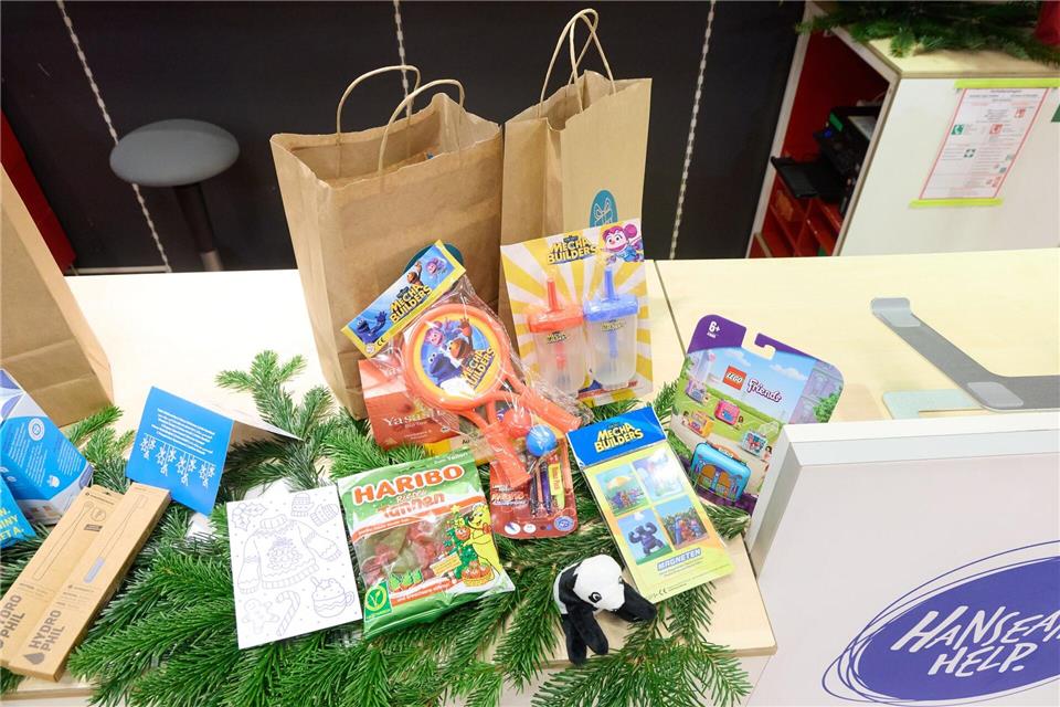 Die Kindertüten für Familien mit geringem Einkommen. Georg Wendt/dpa