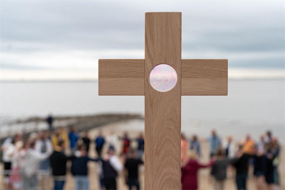 Die Kirchen möchten den Menschen im Urlaub ein niedrigschwelliges Angebot machen. (Symbolbild)Izabela Mittwollen/dpa