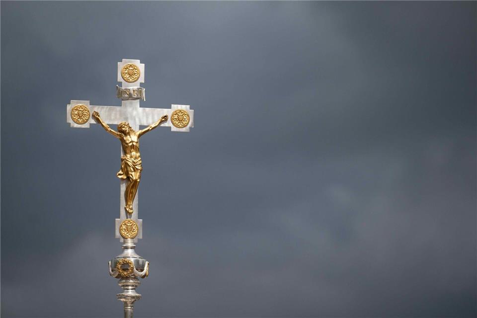 Die Kirchensteuer kann durch verschiedene Ansätze reduziert werden.Marijan Murat/dpa/dpa-tmn