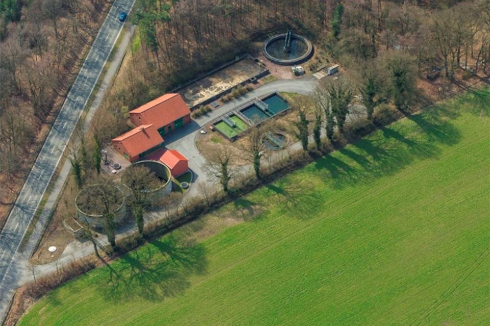 Die Kläranlage in Erle arbeitet mit einem Trennsystem: Lange Trockenphasen haben auf ihre Funktion keine Auswirkung.