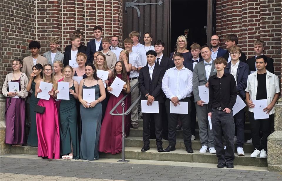 Die Klasse 10a der Maria-Sibylla-Merian-Realschule in Weseke hat Abschluss gefeiert.