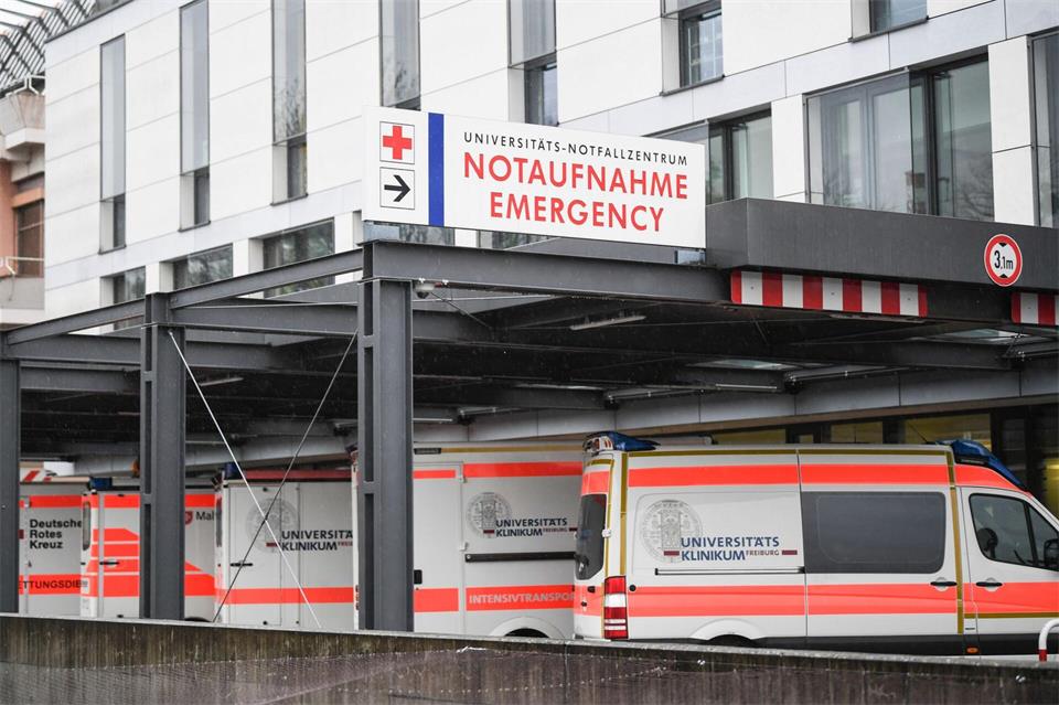 Die Kliniken im Land sollen in den kommenden zwei Jahren Krisenfälle trainieren. (Symbolbild)Patrick Seeger/dpa