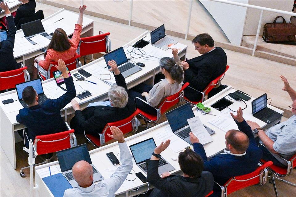 Die Koalition von SPD und BSW in Brandenburg ist in einer Krise - in der BSW-Fraktion rumort es. (Archivbild)Jens Kalaene/dpa