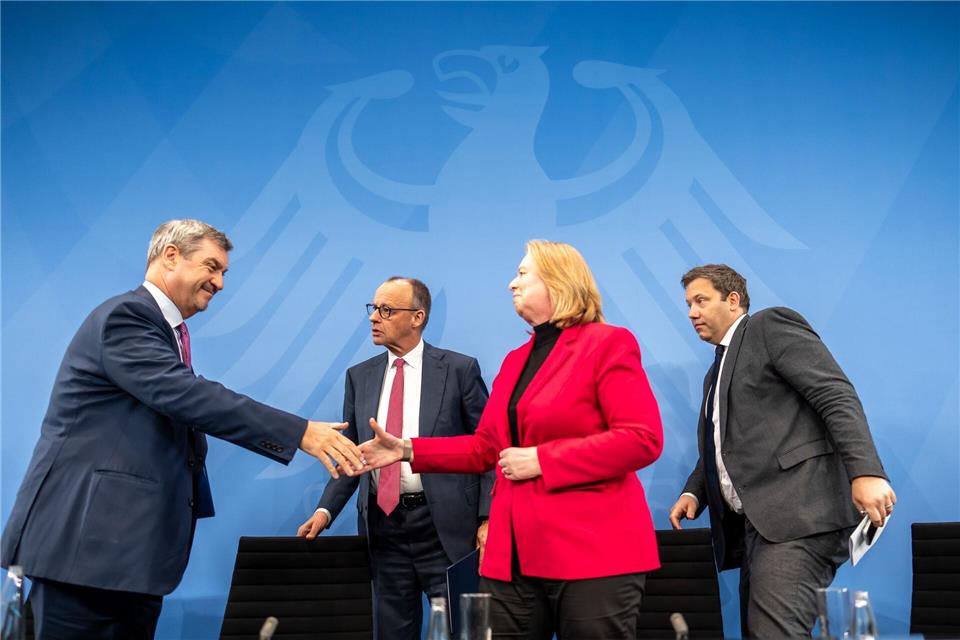 Die Koalition will kleine und mittlere Einkommen entlasten. (Archivbild)Michael Kappeler/dpa