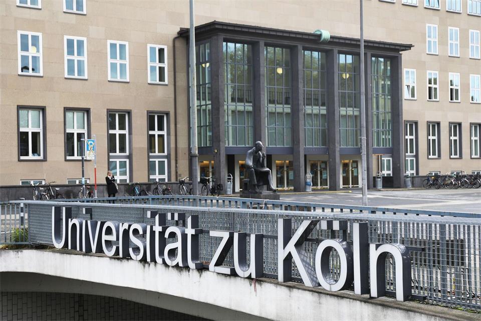 Die Kölner Hochschule ist Exzellenzuni. (Archivbild)  Oliver Berg/dpa