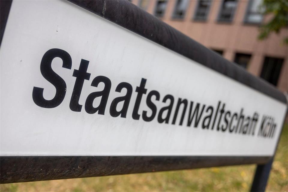 Die Kölner Staatsanwaltschaft hatte zum Tod von sieben Patienten in einer Leverkusener Klinik Todesermittlungsverfahren eingeleitet. (Symbolbild)Thomas Banneyer/dpa