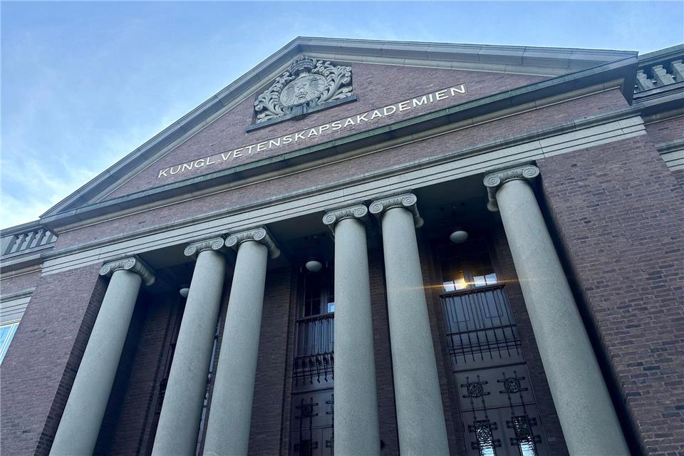 Die Königlich-Schwedische Akademie der Wissenschaften auf dem Gelände der Universität von Stockholm hat nun auch die Nobelpreisträger in der Kategorie Chemie bekanntgegeben.Steffen Trumpf/dpa