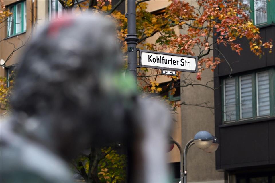 Leicht verspätet: Regina-Jonas-Straße in Kreuzberg kommt Die Kohlfurter Straße in Berlin-Kreuzberg sollte schon lange umbenannt werden. Lilli Förter/dpa