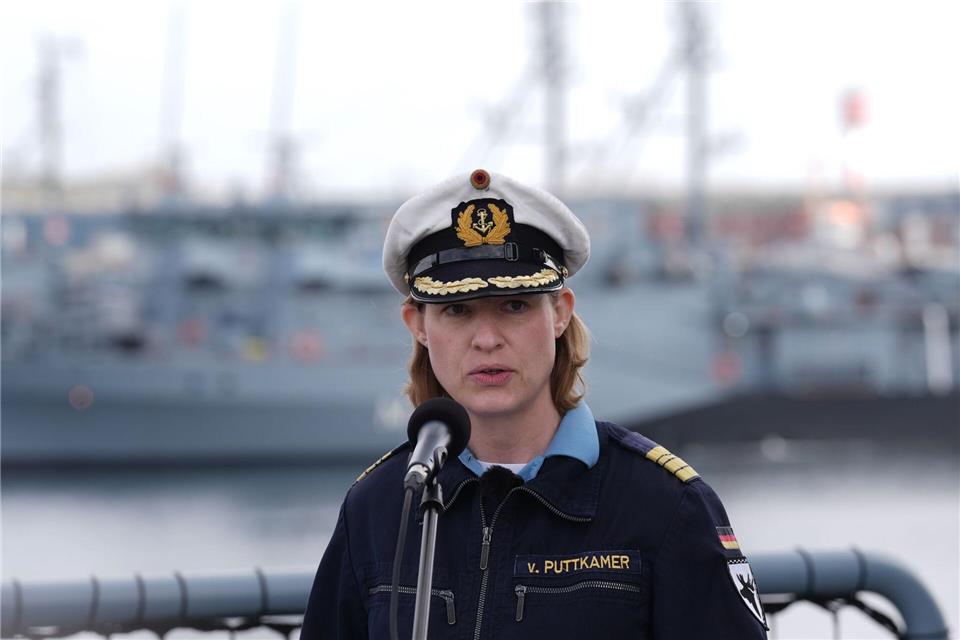 Die Kommandeurin des 3. Minensuchgeschwaders, Fregattenkapitän Inka von Puttkamer, bereitet ihre Boote und Besatzungen auf einen möglichen Einsatz in der Straße von Hormus vor.Marcus Brandt/dpa