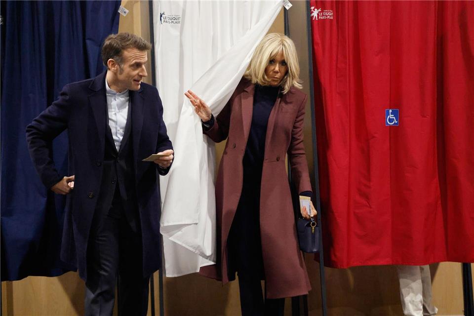 Die Kommunalwahlen in Frankreich sind ein Stimmungstest vor der Präsidentschaftswahl im kommenden Jahr.Jean-Francois Badias/Pool AP/AP/dpa