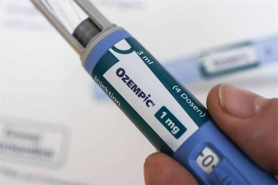 Die Kosten für die Abnehmspritze oder -pille können unter Umständen als außergewöhnliche Belastungen in der Steuererklärung geltend gemacht werden.picture alliance/dpa
