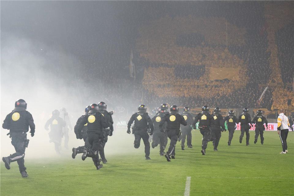 Die Krawalle wirken weiter nach. (Archivbild)Sebastian Kahnert/dpa