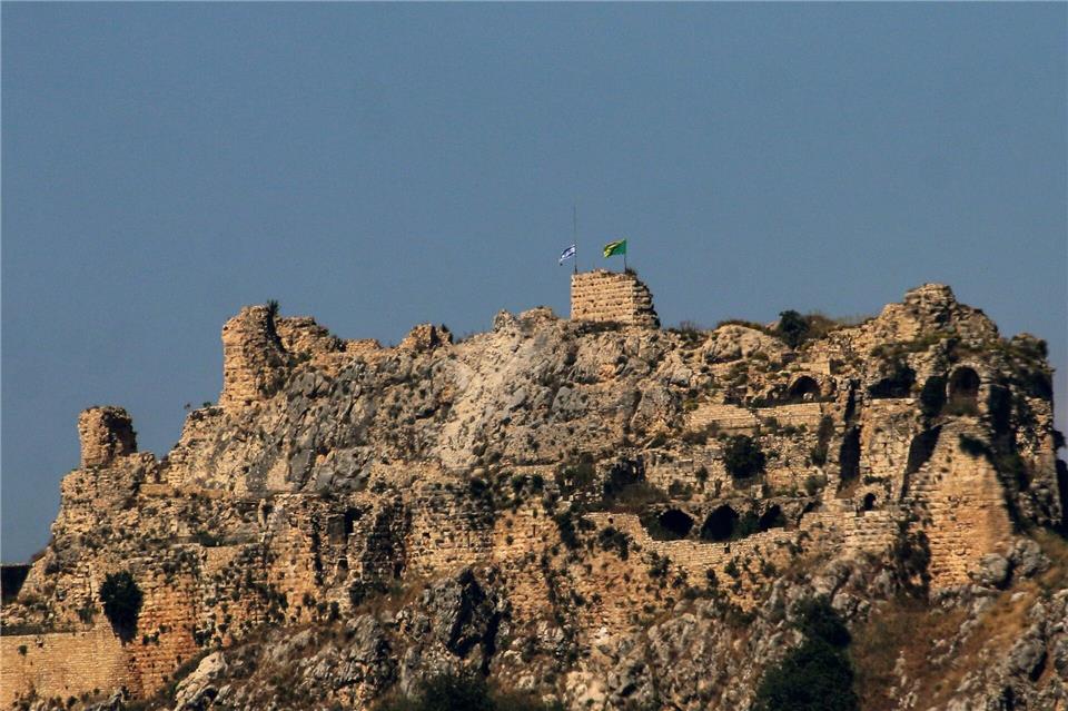 Die Kreuzritterfestung Beaufort gilt als strategisch bedeutsam. Marwan Naamani/ZUMA Press Wire/dpa