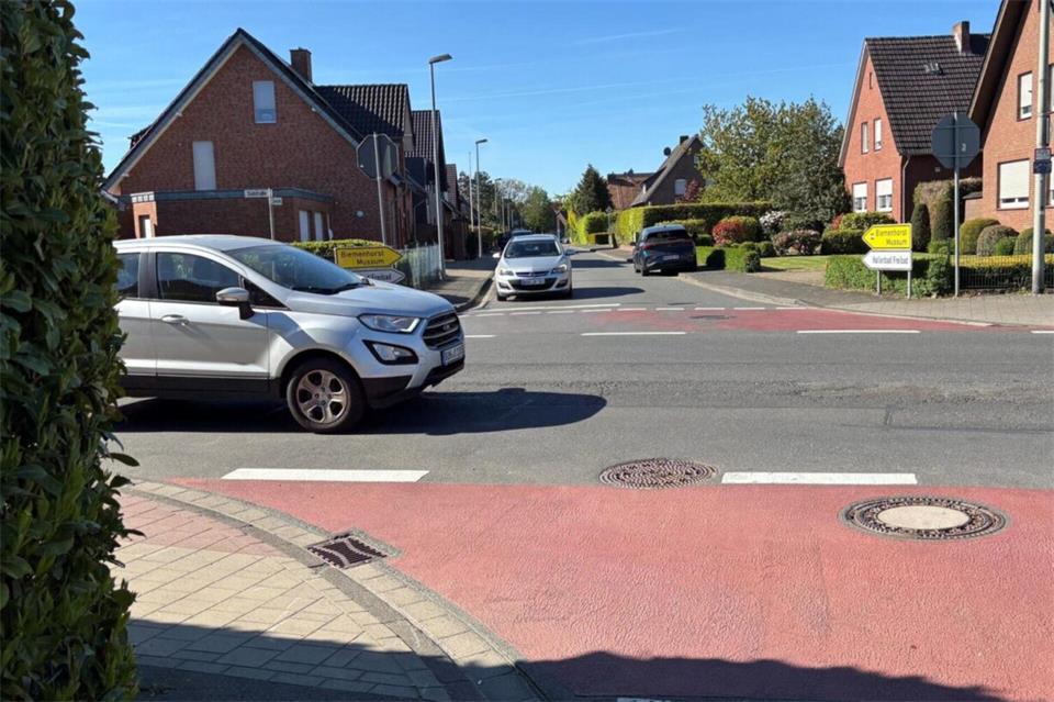 Die Kreuzung der Südstraße mit der Jahnstraße, über die es auch zum Hallen- und Freibad geht, wird ab Montag gesperrt.