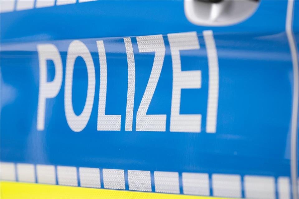 Die Kriminalpolizei ermittelt nach dem Leichenfund in Höchst im Odenwald. (Symbolbild)Boris Roessler/dpa