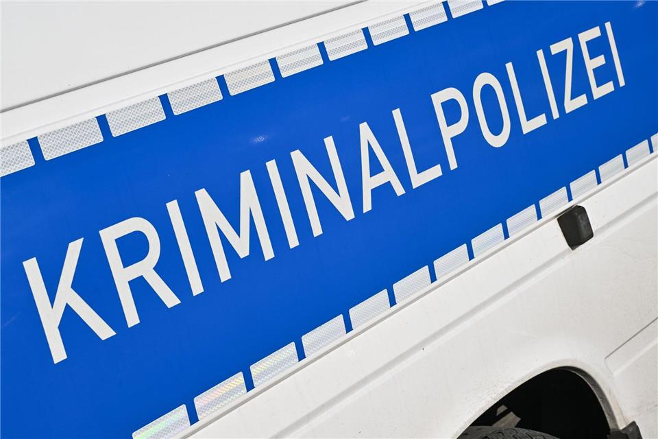 Die Kriminalpolizei hat ein Todesermittlungsverfahren eingeleitet.  (Symbolbild)Patrick Pleul/dpa