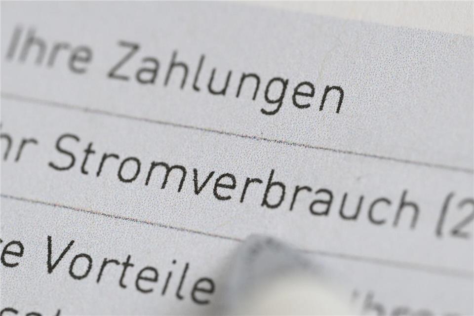 Die Kritik am Beschluss der Bundesregierung, die Stromsteuer nicht für alle Bürger und kleine Firmen zu senken, sorgt für Verärgerung.Bernd Wei�brod/dpa