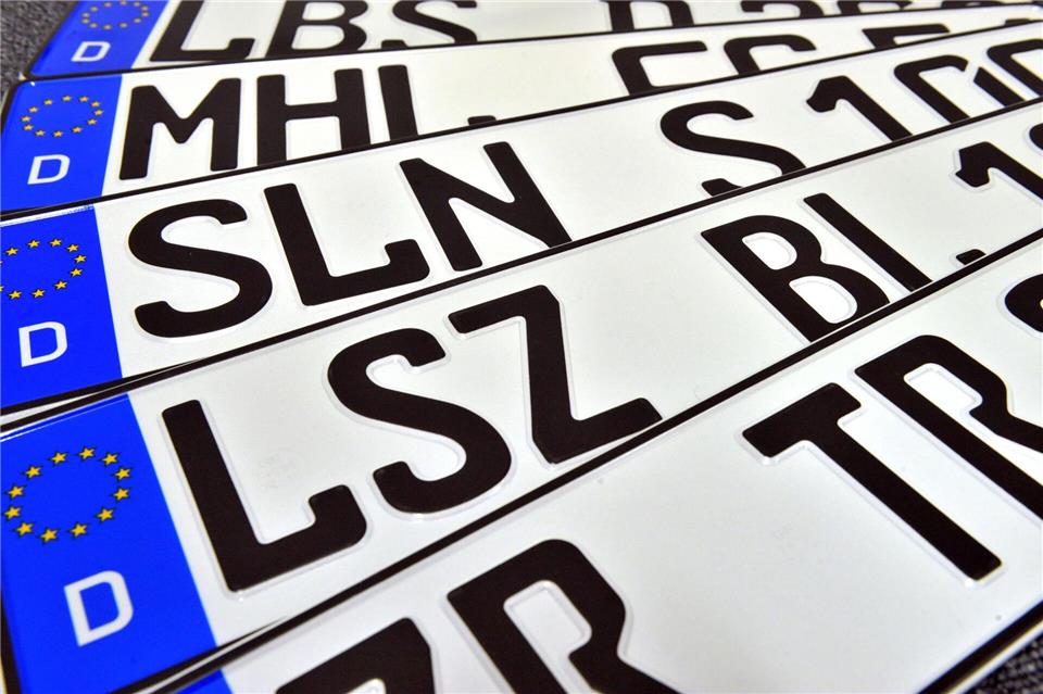 Die Länder wollen Freiheit bei Vergabe neuer Kfz-Kennzeichen. (Symbolbild)Martin Schutt/dpa-Zentralbild/dpa