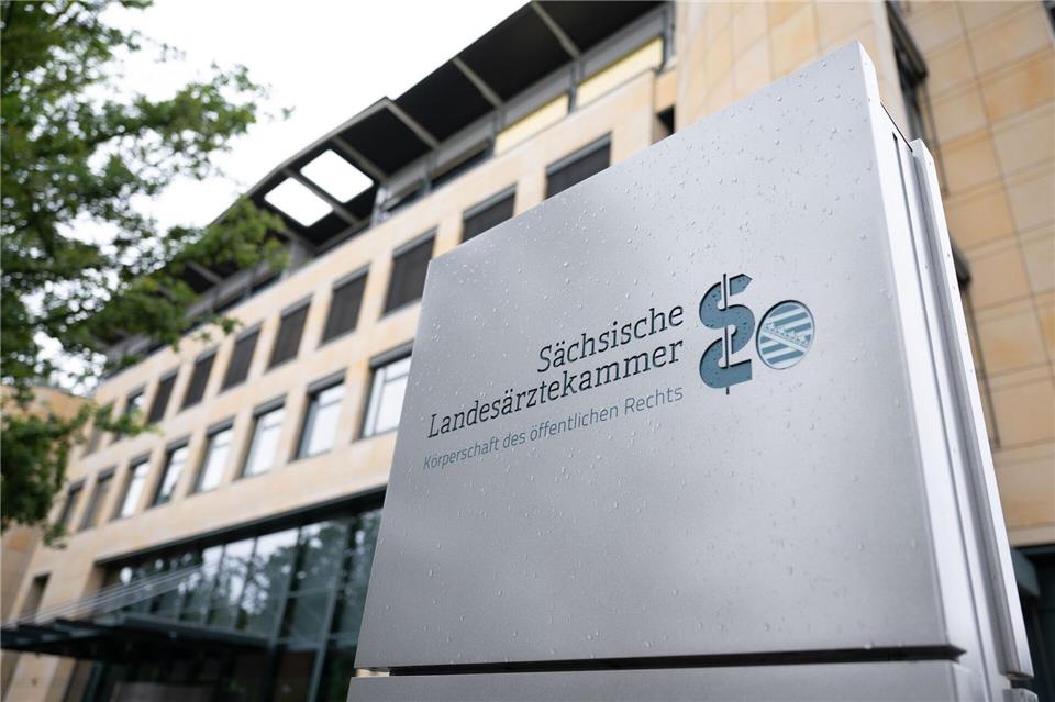 Die Landesärztekammer dringt auf einen grundlegenden Neustart der Gesundheitsreform (Archivbild)Sebastian Kahnert/dpa-Zentralbild/dpa