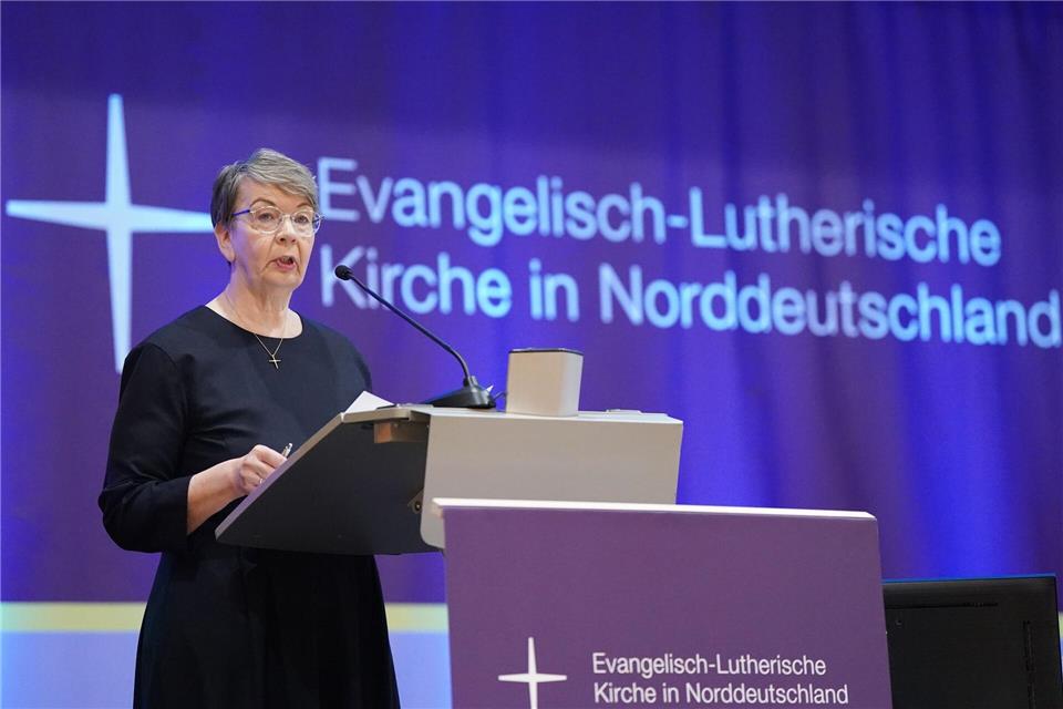 Die Landesbischöfin der Nordkirche, Kristina Kühnbaum-Schmidt, hat der Bundesregierung Mutlosigkeit im Kampf gegen die Klimakrise vorgeworfen. Marcus Brandt/dpa