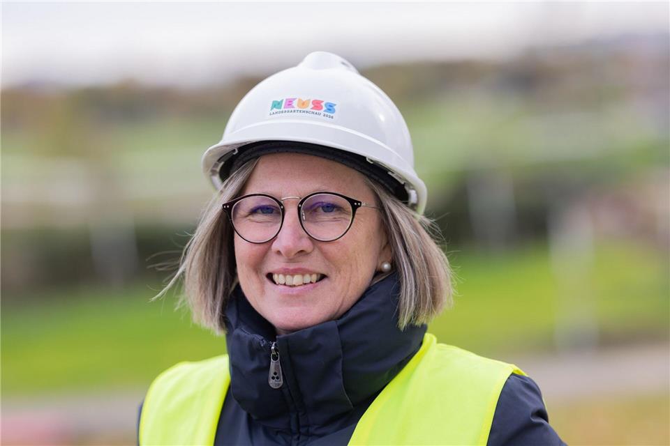 Die Landesgartenschau 2026 entsteht auf dem Gelände der ehemaligen Galopprennbahn in Neuss, Geschäftsführerin ist Annette Nothnagel. Rolf Vennenbernd/dpa
