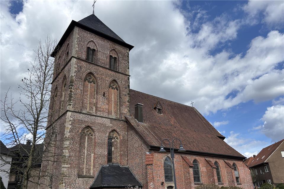 Die Landeskirche hat der Wiederbesetzung der Stelle des suspendierten Schermbecker Pfarrers zugestimmt.