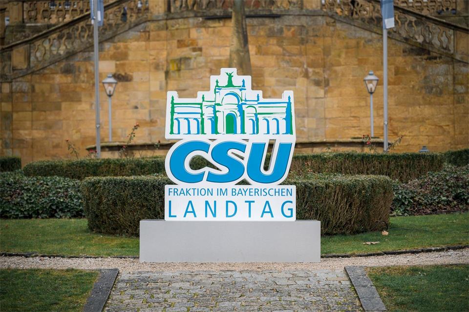 Die Landtags-CSU tritt sich im oberfränkischen Kloster Banz. (Archivbild)Daniel Vogl/dpa