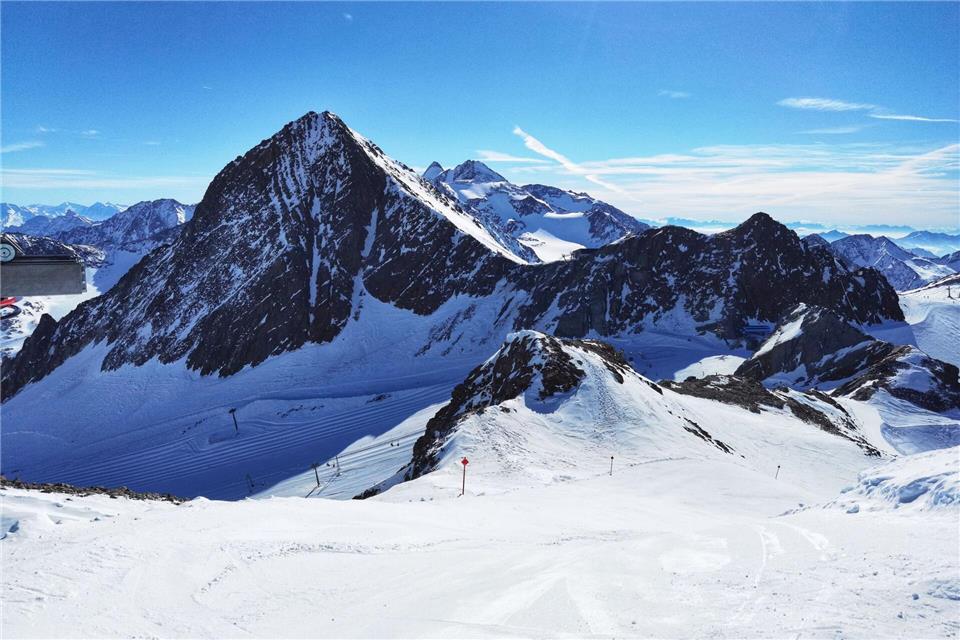 Die Lawine ging abseits der gesicherten Pisten ab. (Archivbild)Sachelle Babbar/ZUMA Press Wire/dpa