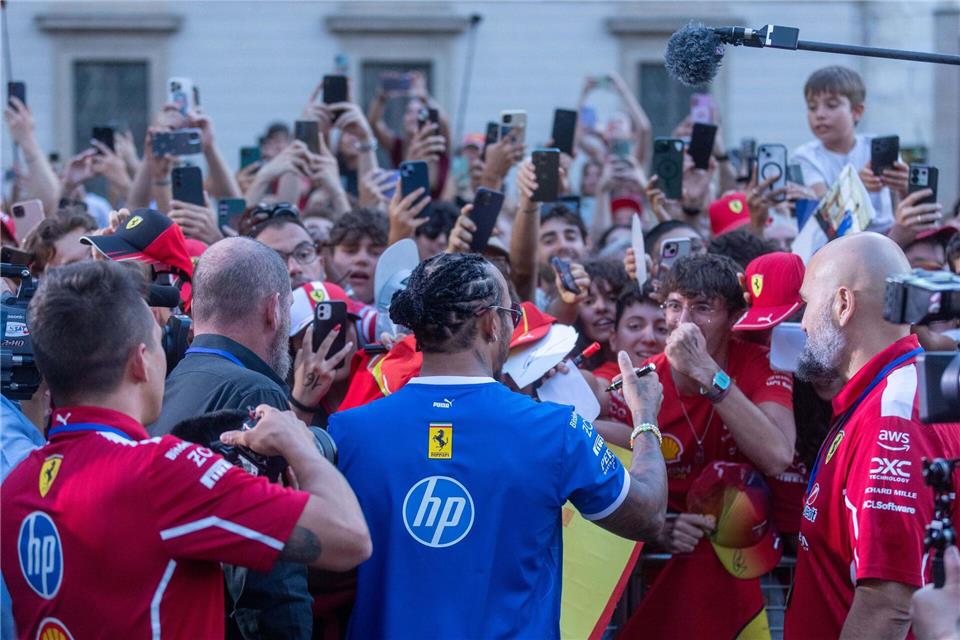 Die Liebe zu Ferrari ist groß.Stefano Porta/LaPresse via ZUMA Press/dpa