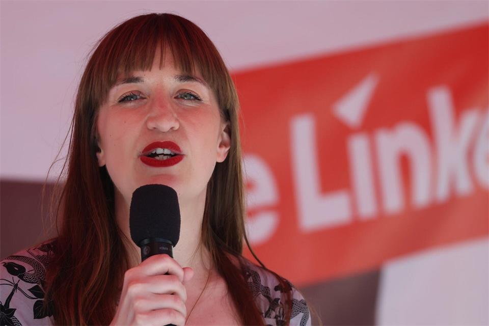 Die Linken-Politikerin Heidi Reichinnek empört sich über CSU-Chef Markus Söder. (Archivbild)Jan Woitas/dpa