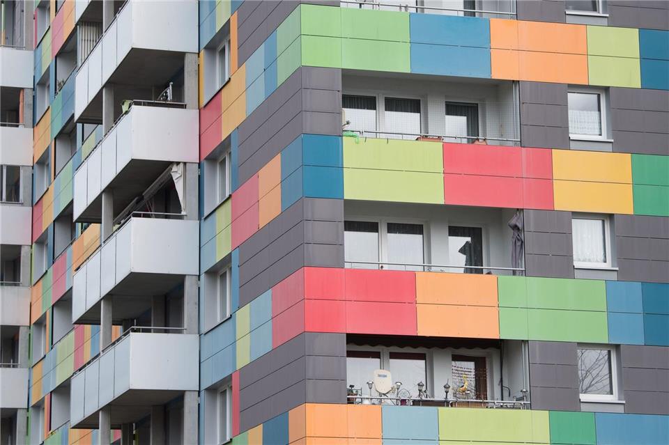 Die Linken fordern eine Verlängerung der Mietpreisbremse in Dresden und Leipzig. (Symbolbild) Sebastian Kahnert/dpa-Zentralbild/dpa