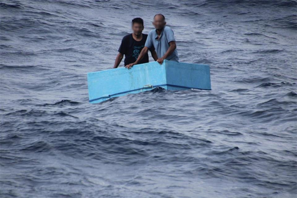 Die Männer wurden im Pazifik rund 240 Kilometer vor der mexikanischen Küste aufgefunden.--/Semar/dpa